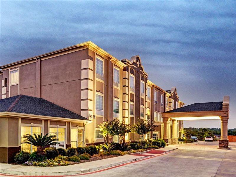 Super 8 By Wyndham San Antonio/Alamodome Area Hotel Екстериор снимка